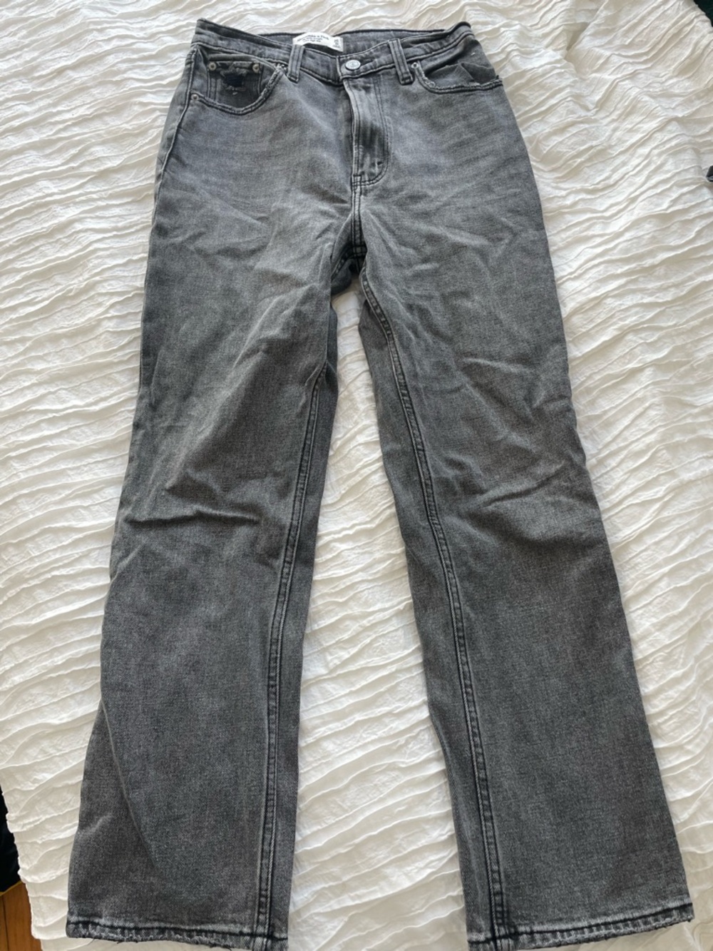 Abercrombie & Fitch Women's Grey Cropped Ankle Jeans